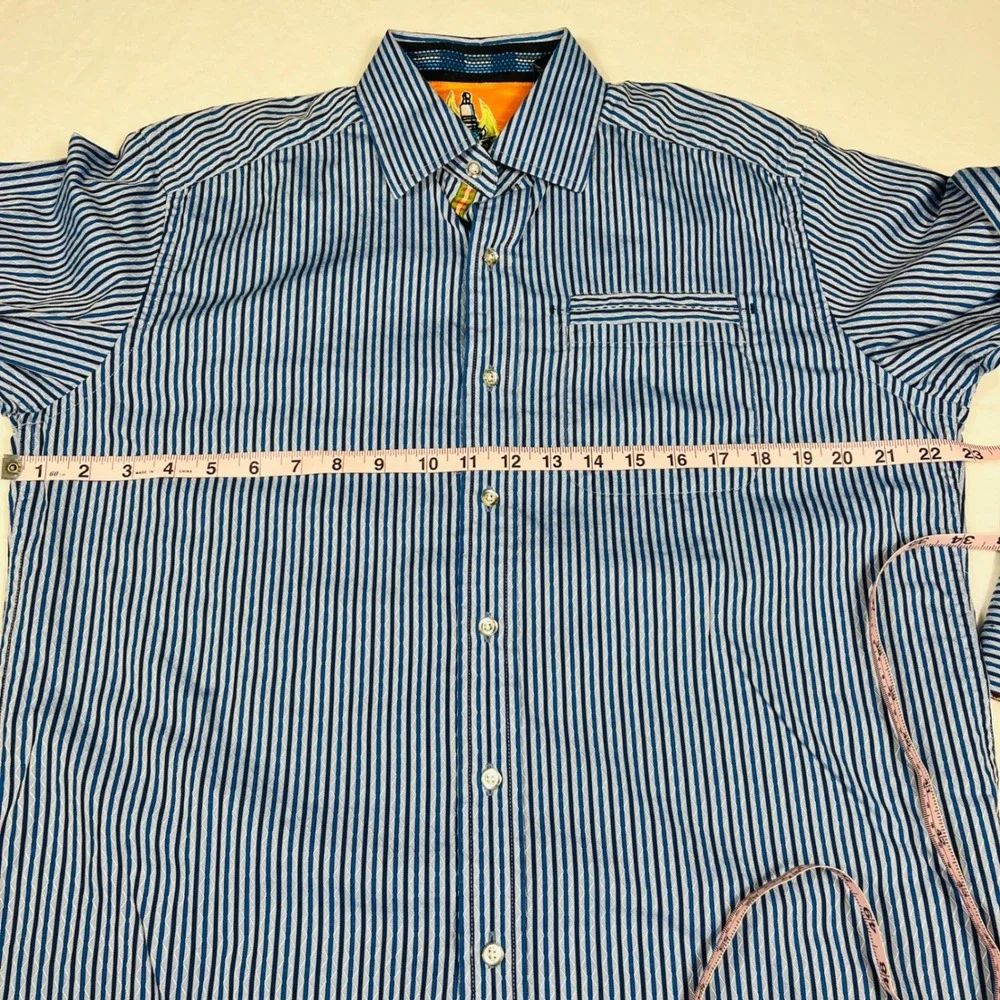 Robert Graham Sparky Blue White Striped Button Down Shirt Mens Medium Car Print